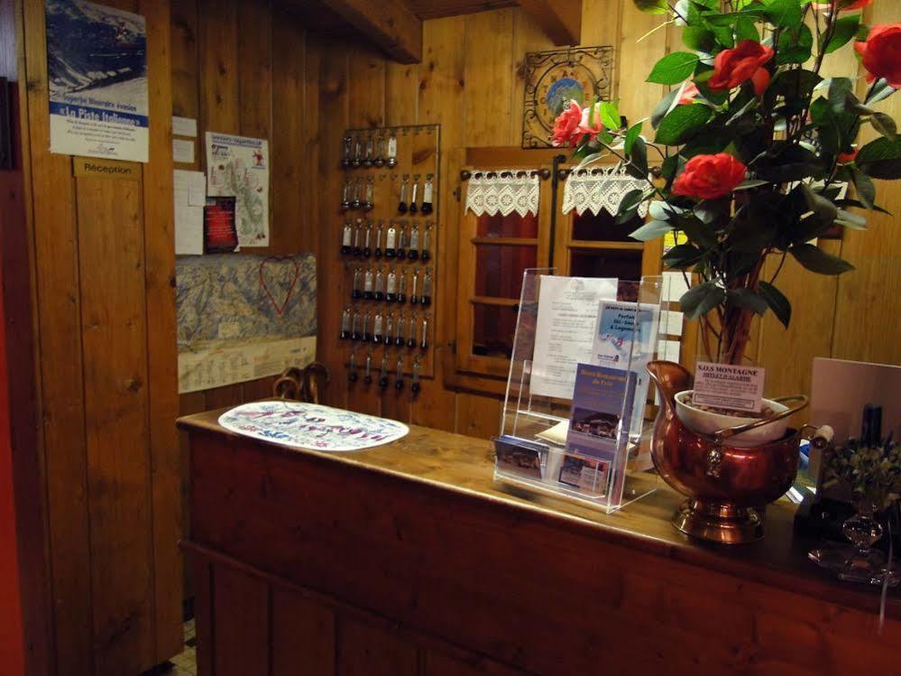Hotel Restaurant Du Cret บูร์ก-แซ็งต์-ปิแอร์ ภายนอก รูปภาพ